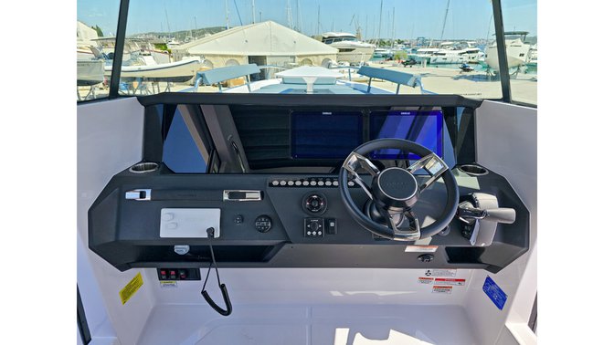 Axopar 29 XC Cross Cabin — photo 10