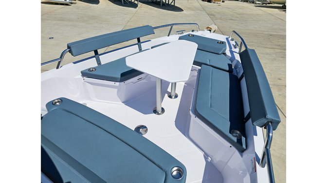 Axopar 29 XC Cross Cabin — photo 14