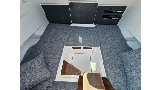 Axopar 29 XC Cross Cabin — photo 20