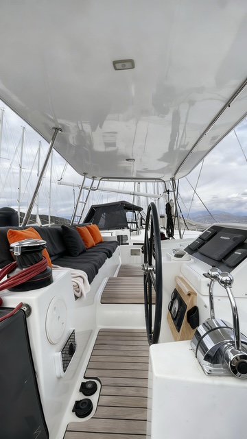 Lagoon 450 F - 3 + 1 cab. — photo 3