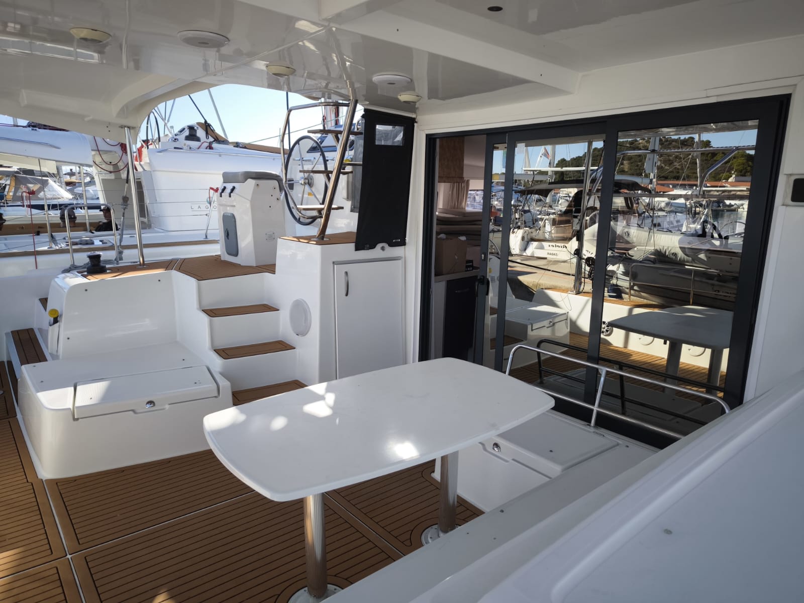 Lagoon 42 - 4 + 2 cab. — photo 6