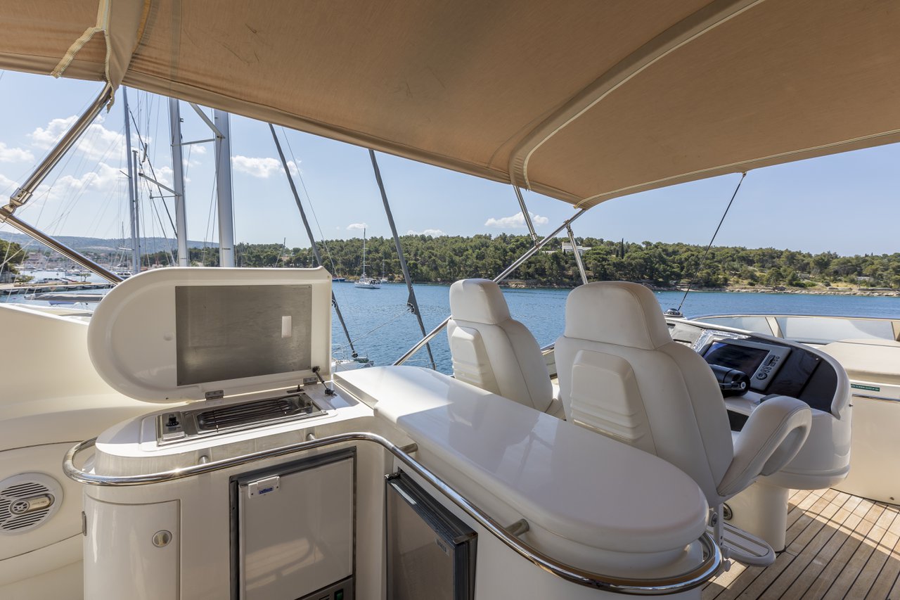 Sunseeker Manhattan 84 — photo 13