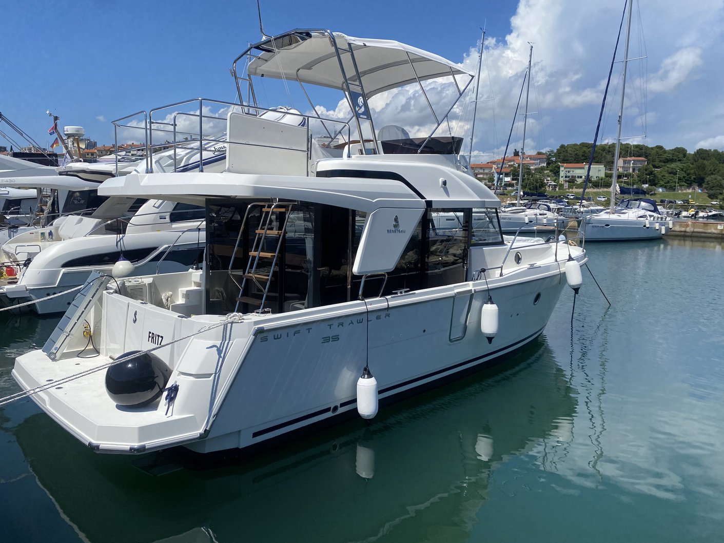 Swift Trawler 35 — photo 3