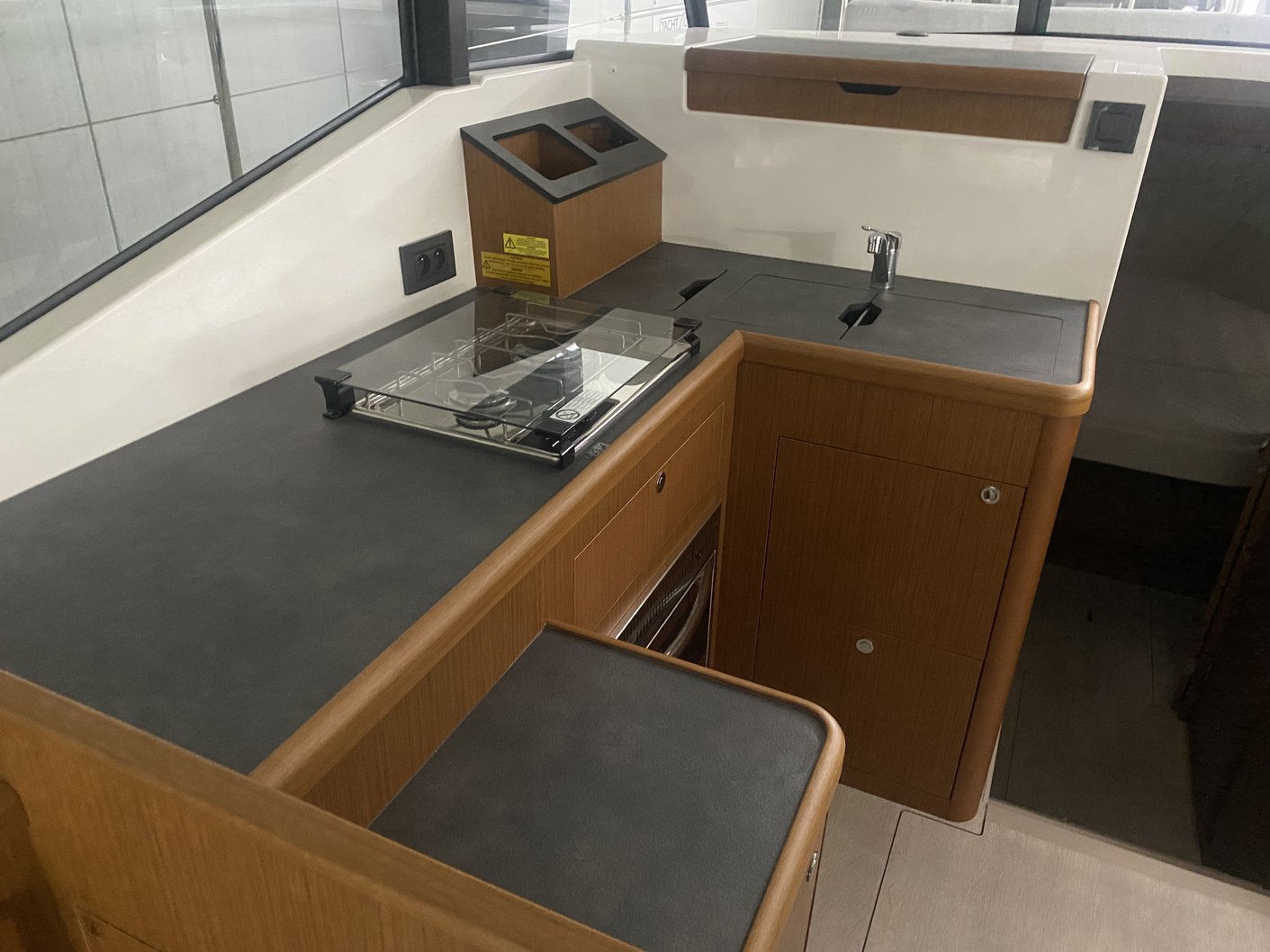 Swift Trawler 35 — photo 8