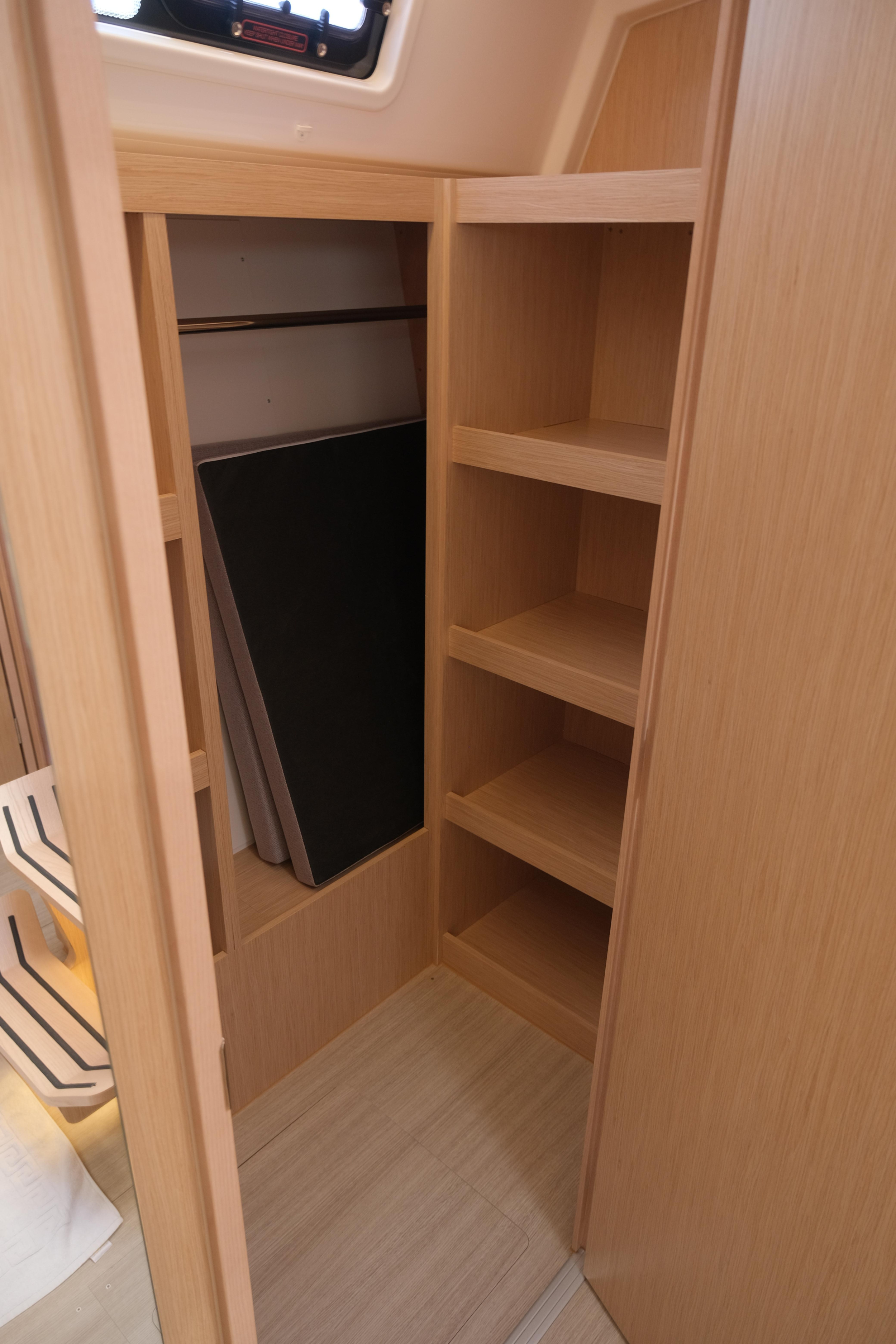 Bavaria C46 - 3 cab. — photo 19
