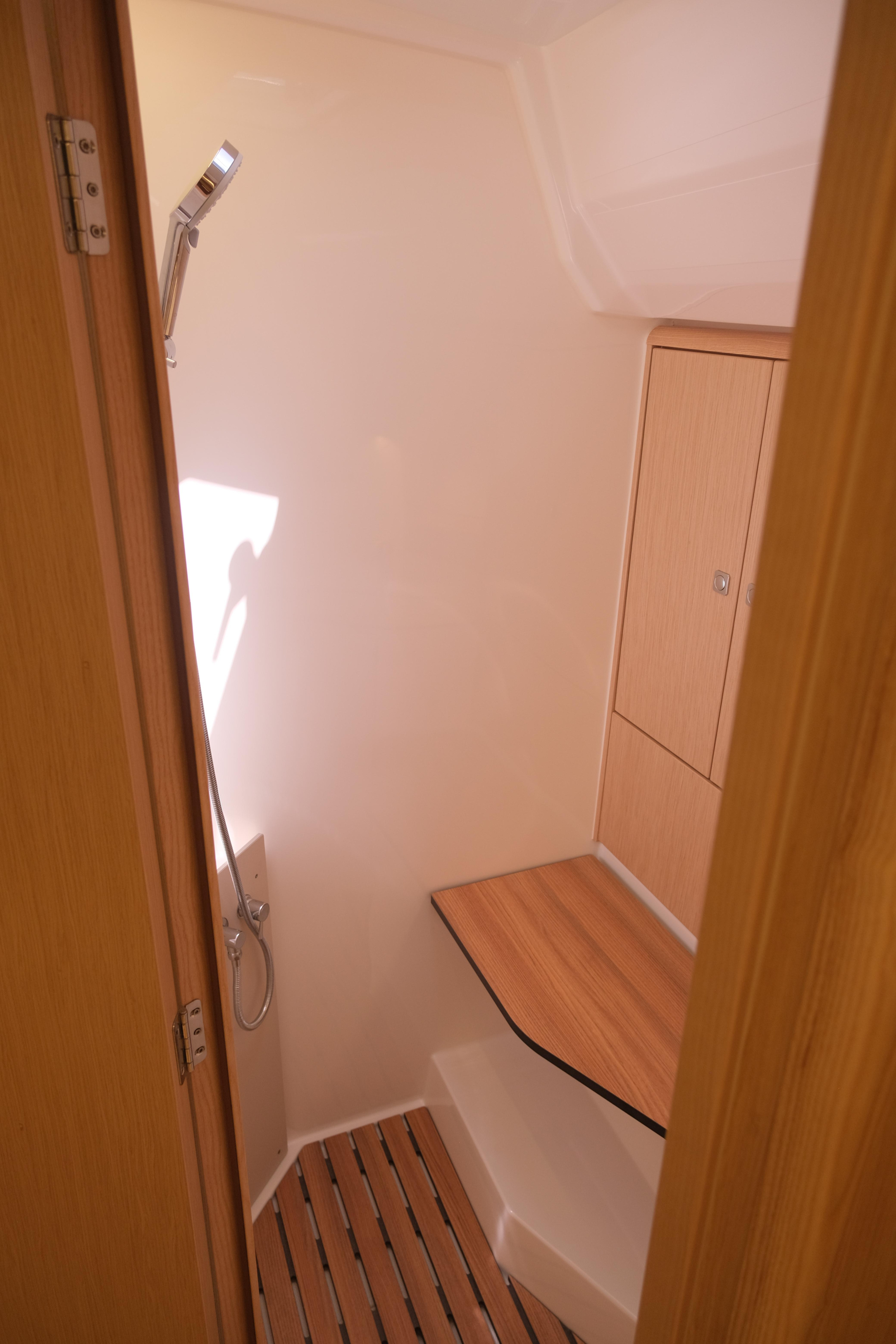 Bavaria C46 - 3 cab. — photo 23