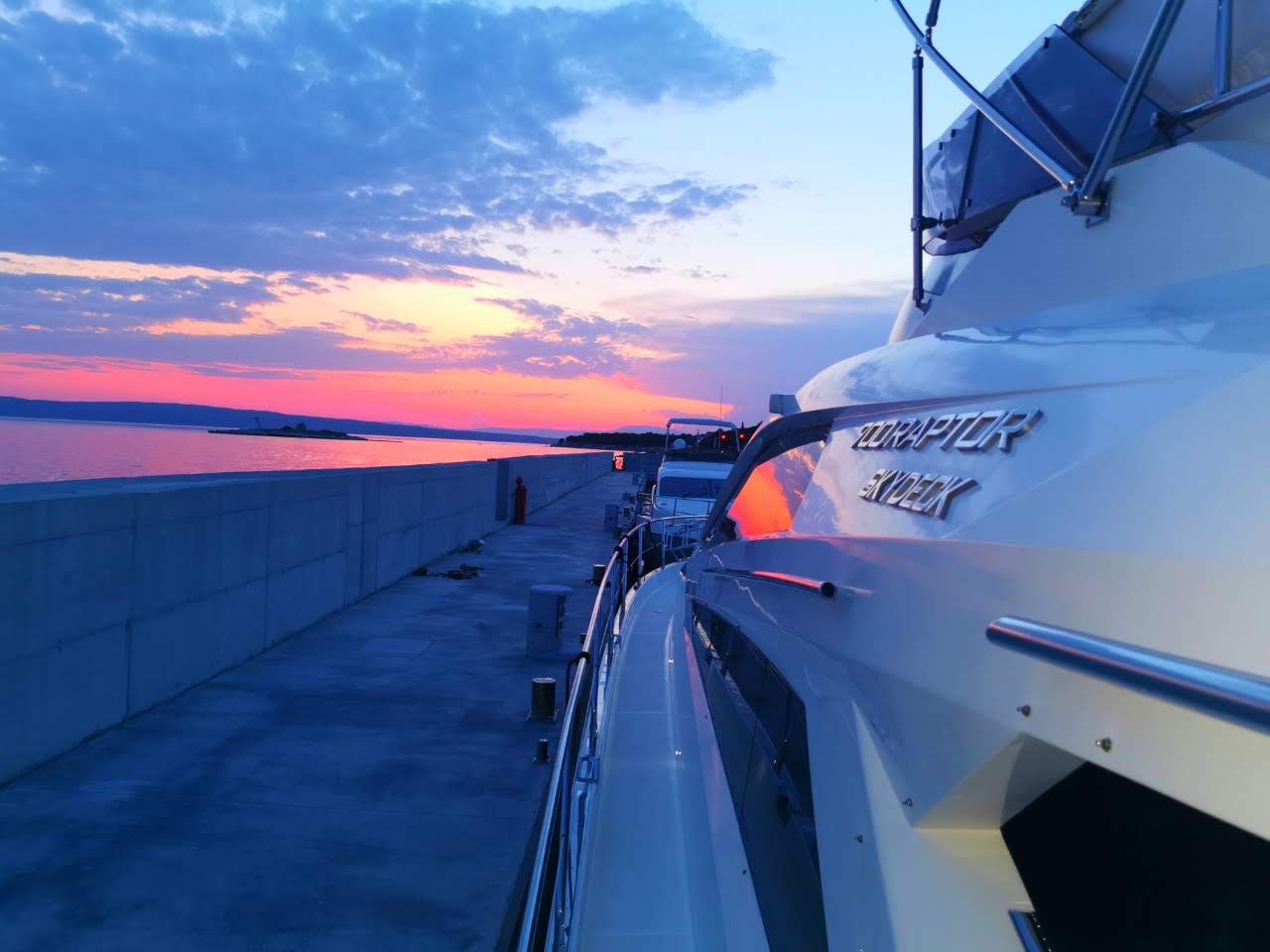 Galeon 700 Skydeck - 4 + 1 cab. — photo 4