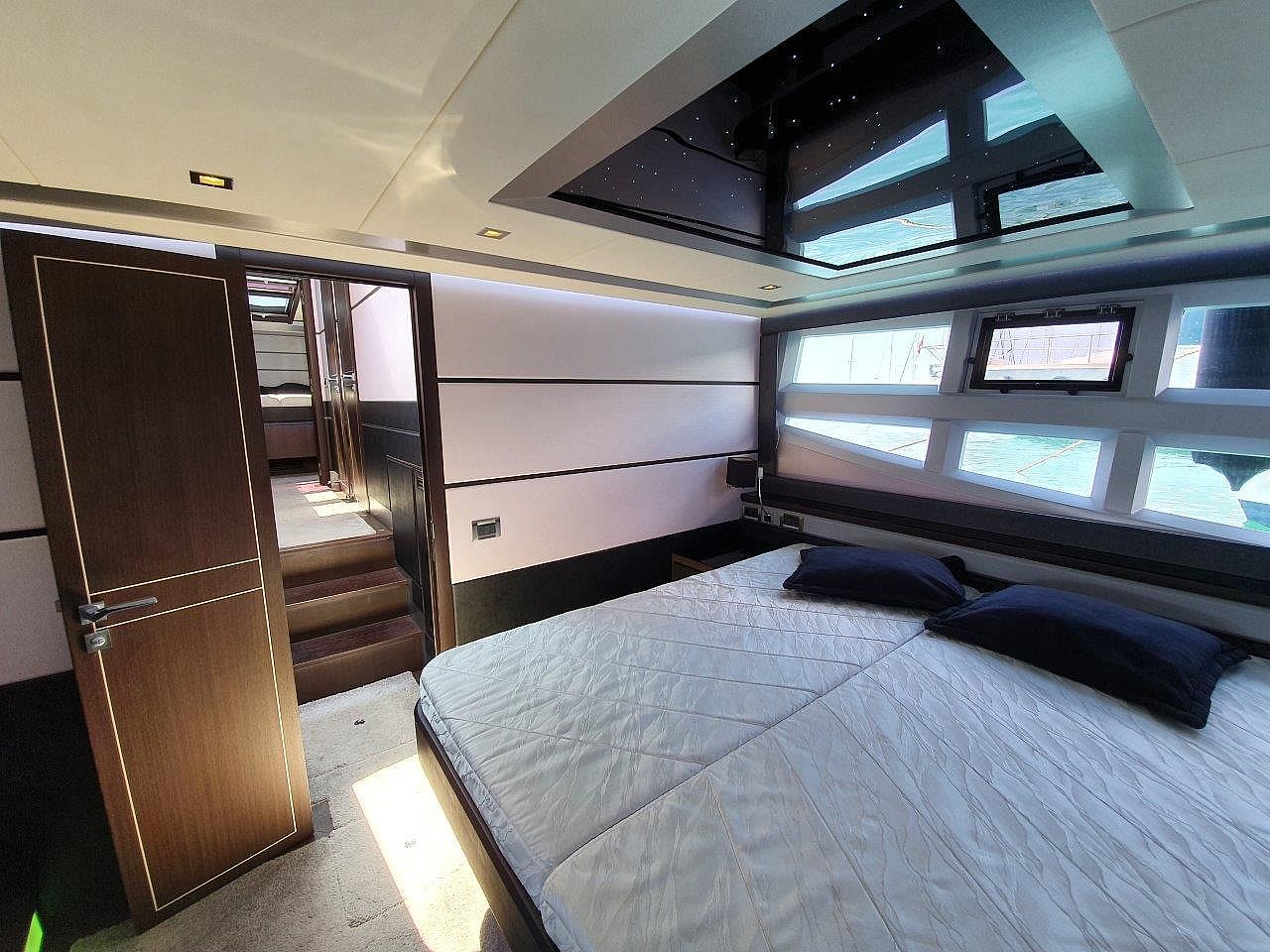Galeon 700 Skydeck - 4 + 1 cab. — photo 15