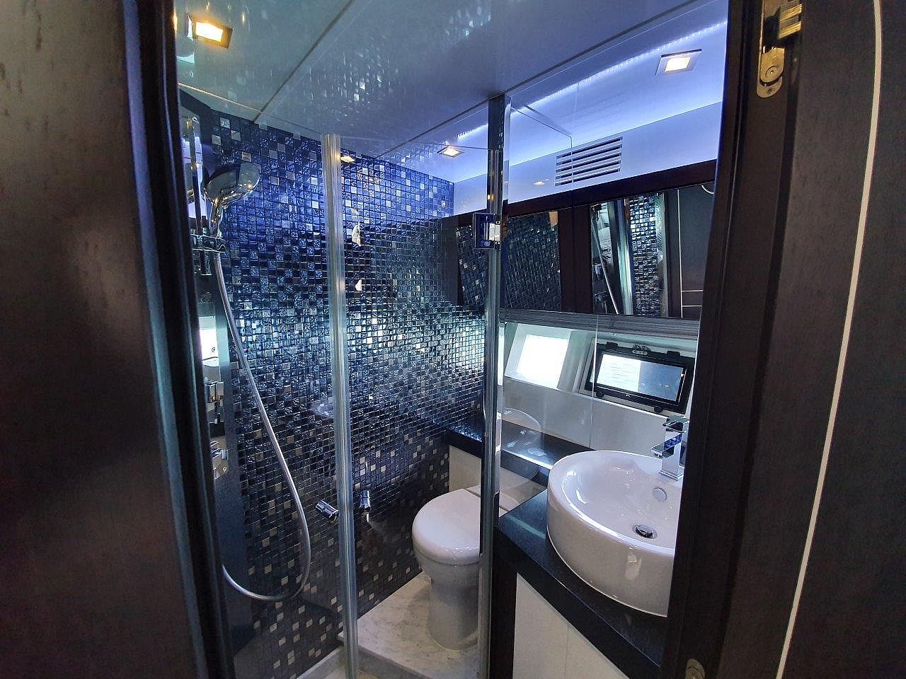 Galeon 700 Skydeck - 4 + 1 cab. — photo 16