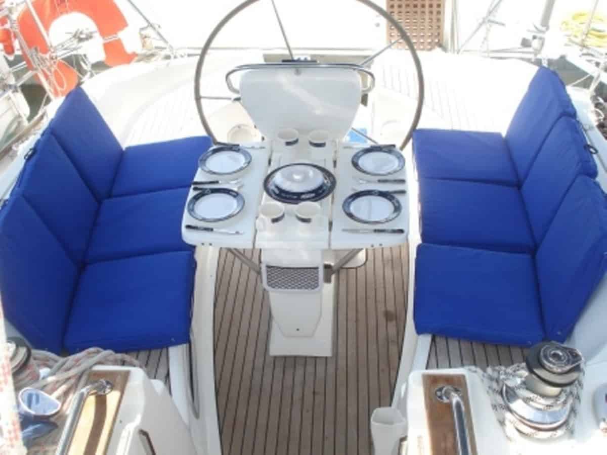 Bavaria 38 — photo 4