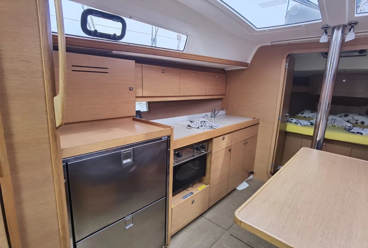 Dufour 382 GL — photo 6
