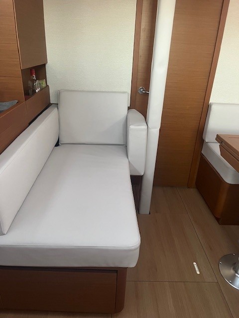 Sun Odyssey 410 - 3 cab. — photo 3