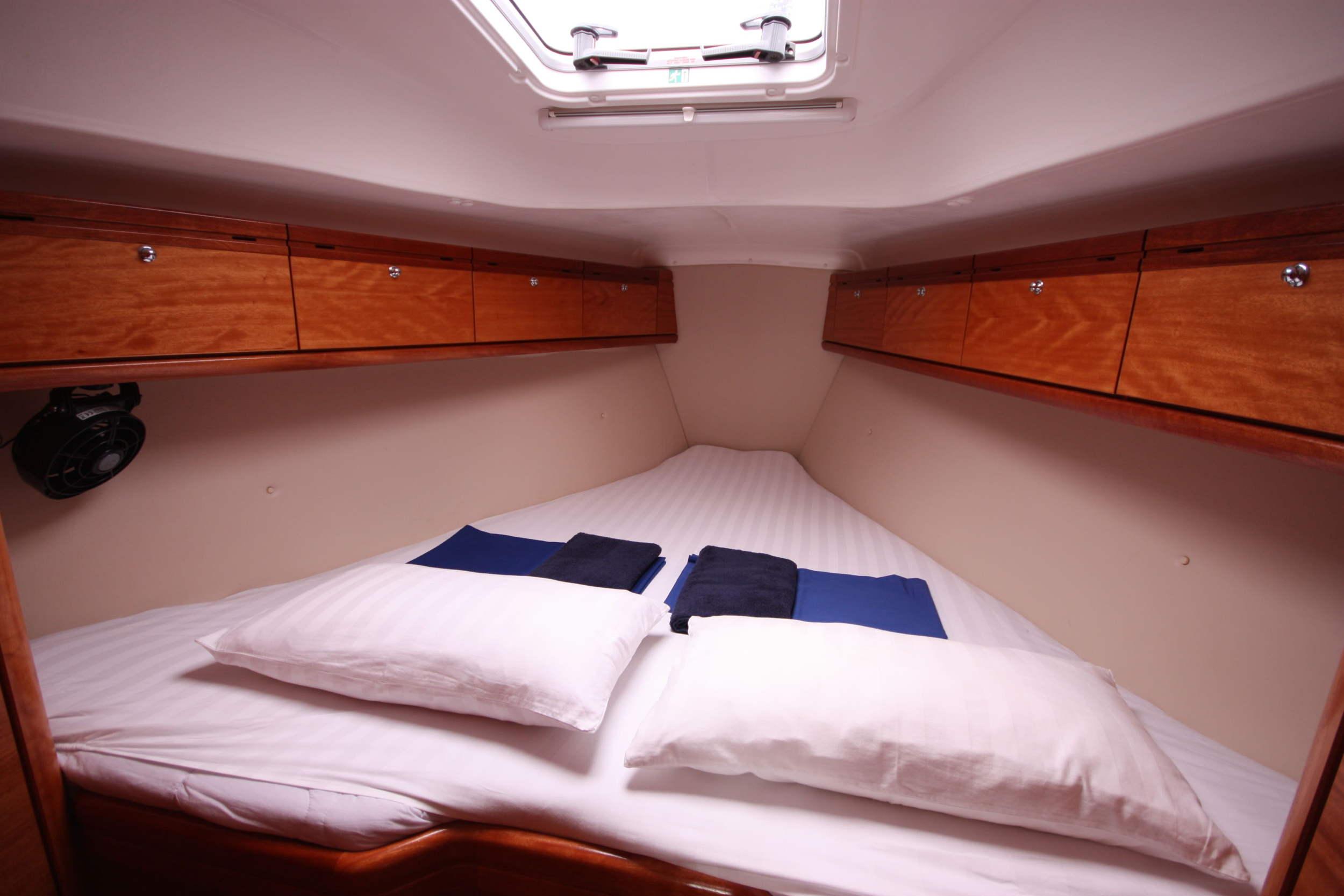 Bavaria Cruiser 34 — photo 21