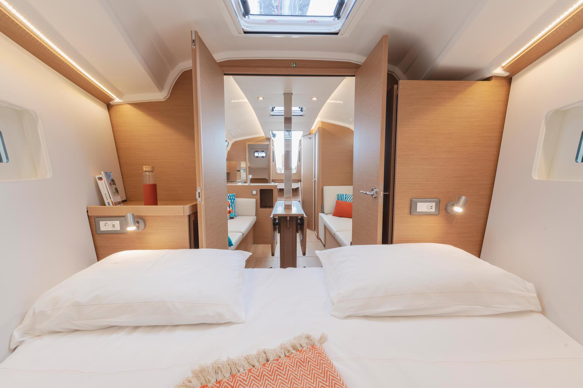 Sun Odyssey 350 - 3 cab. — photo 13