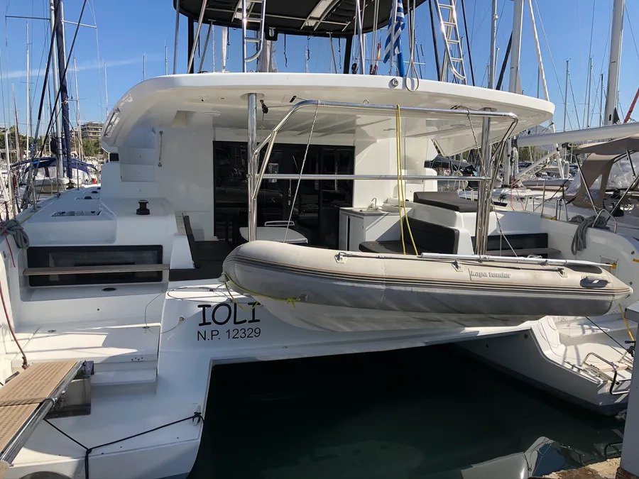 Lagoon 50 — photo 1