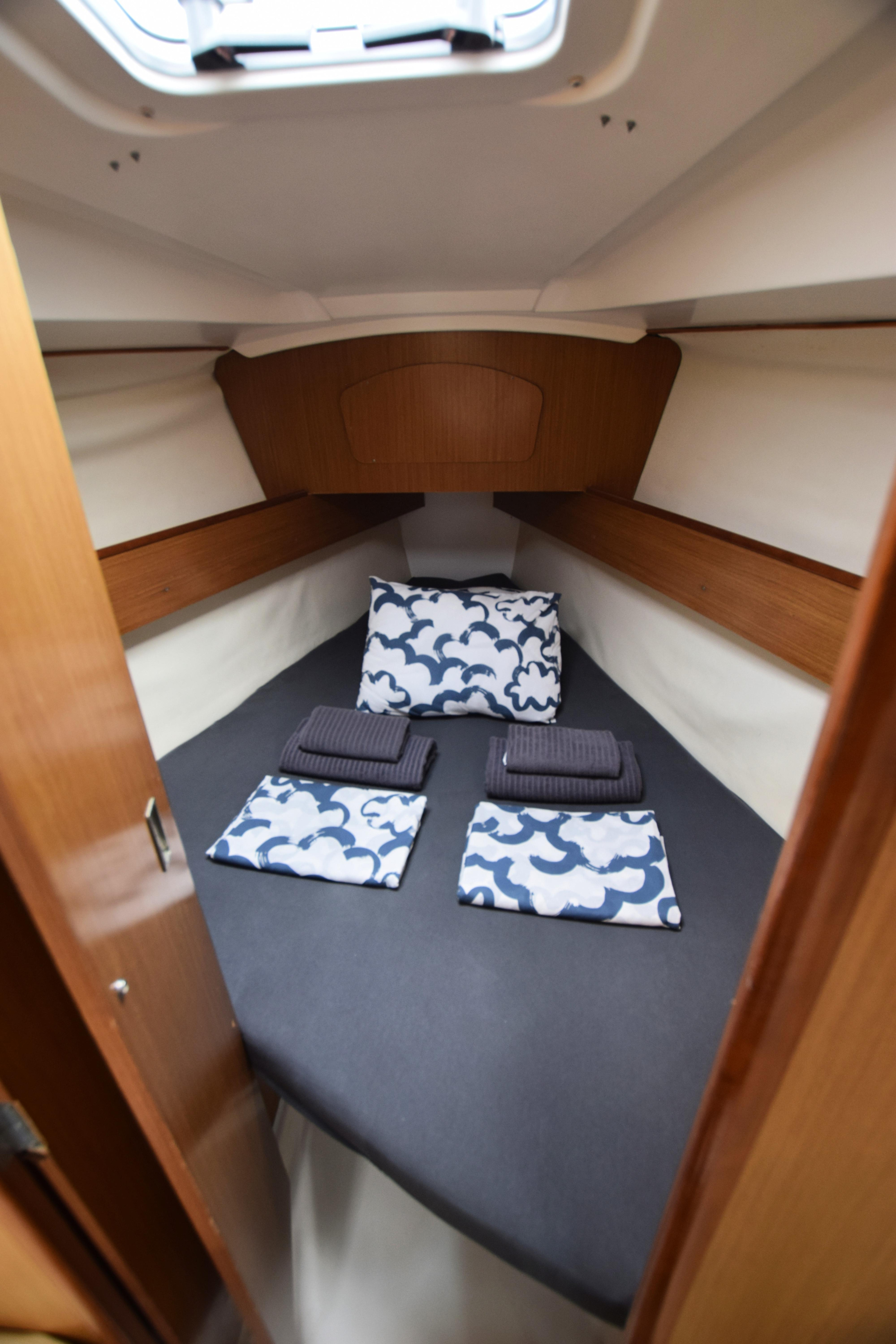 Sun Odyssey 32i — photo 9