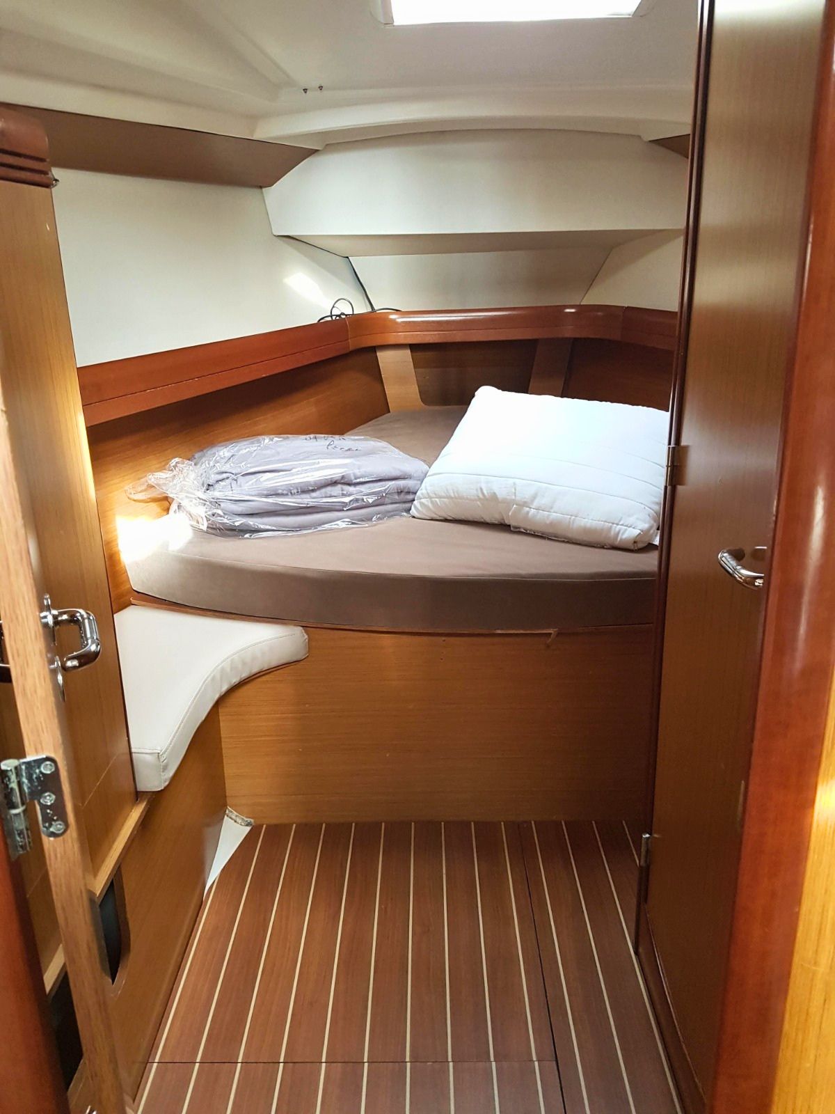 Sun Odyssey 42i — photo 5