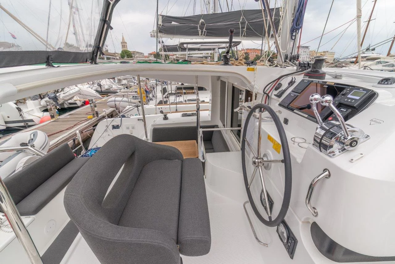 Lagoon 40 - 4 cab. (Infinity)  - 6