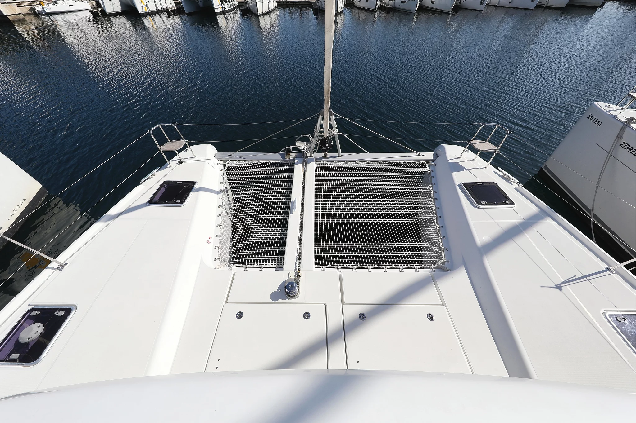 Lagoon 42 - 4 + 2 cab. (Media Luna)  - 10