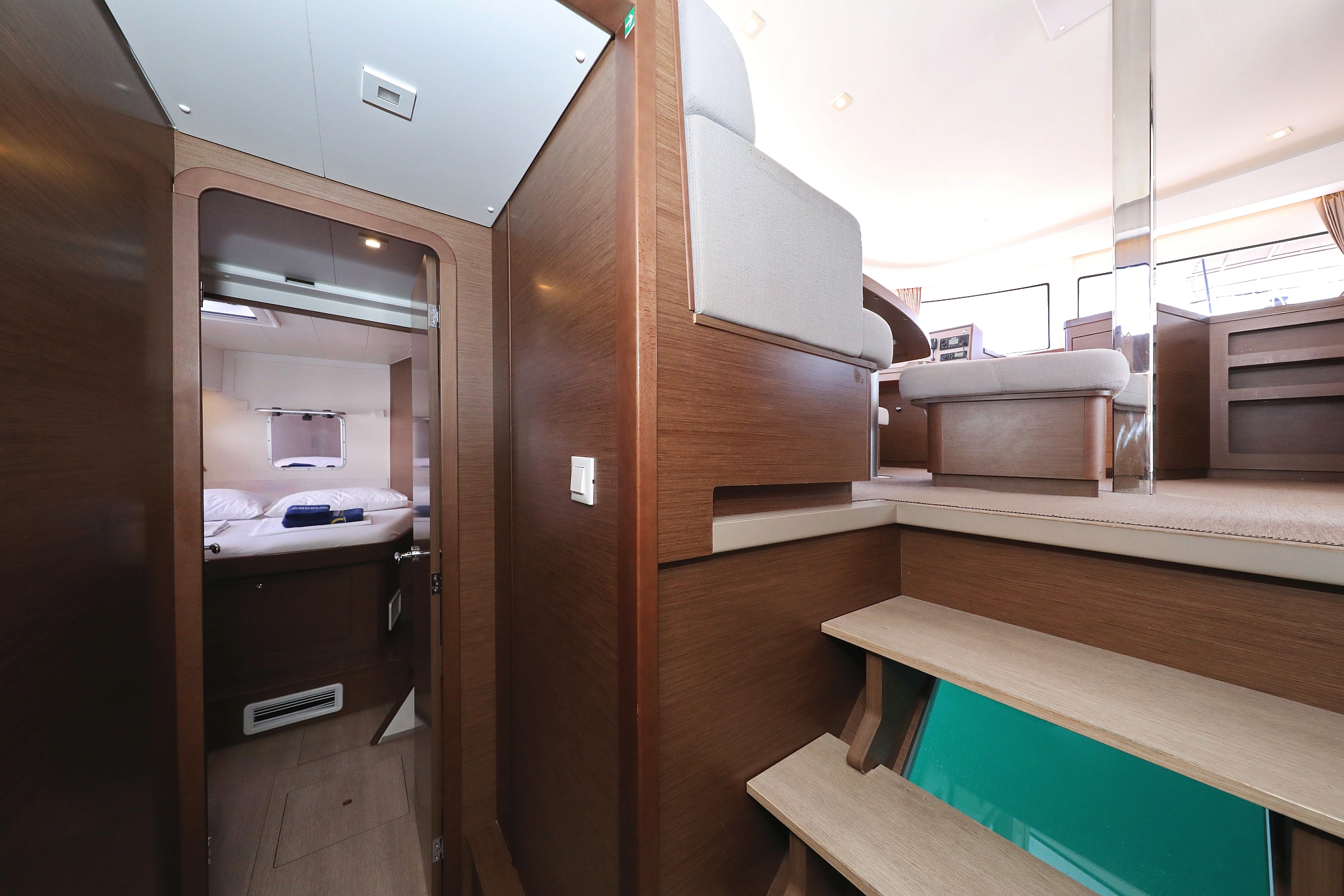 Photo #21 - Lagoon 42 - 4 + 2 cab. (Media Luna) in Sibenik - 44440