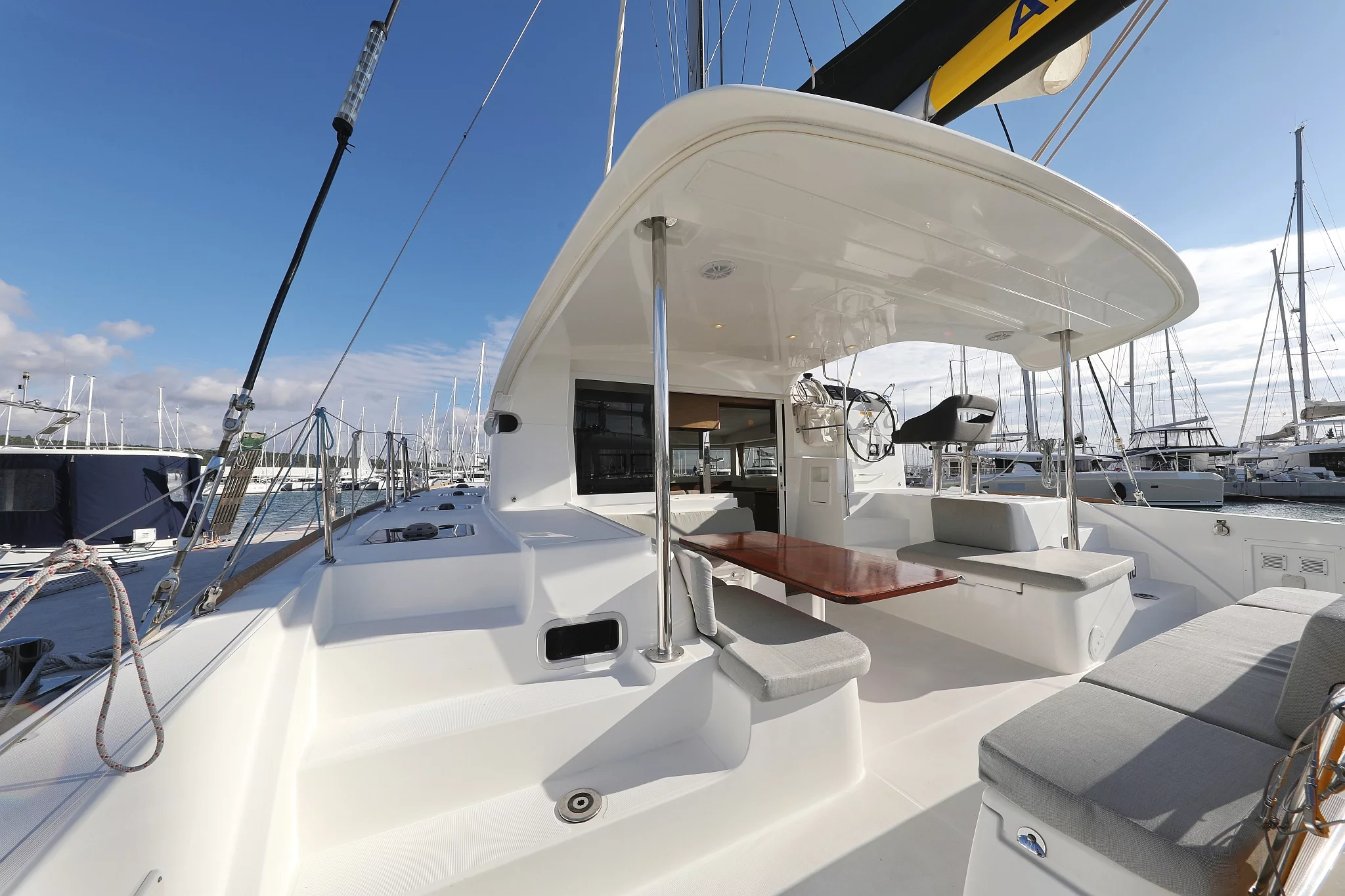 Lagoon 40 - 4 + 2 cab (La Luna)  - 2