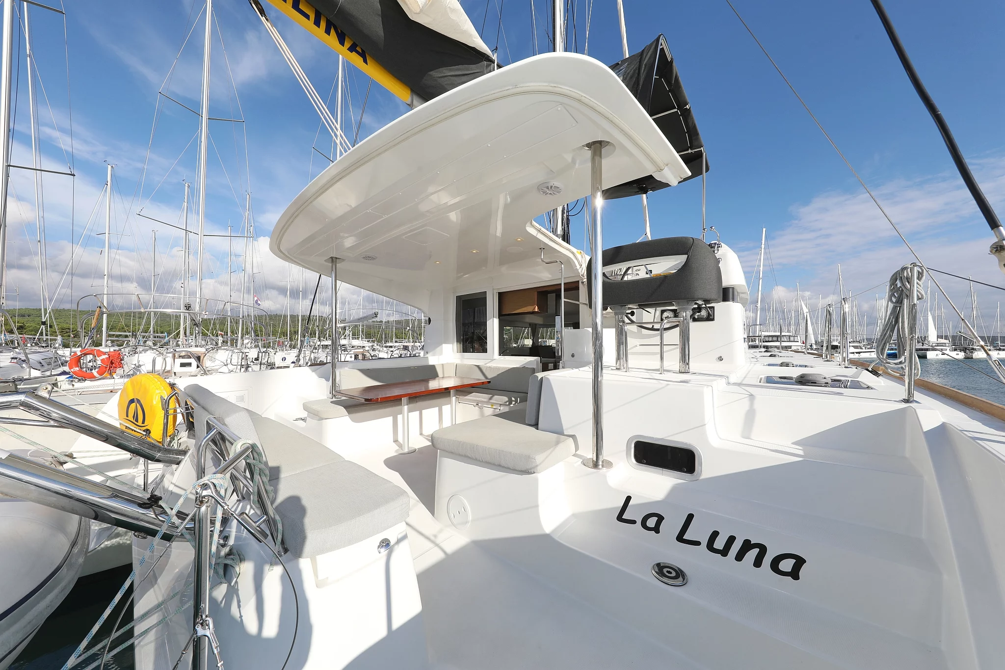 Lagoon 40 - 4 + 2 cab (La Luna)  - 3
