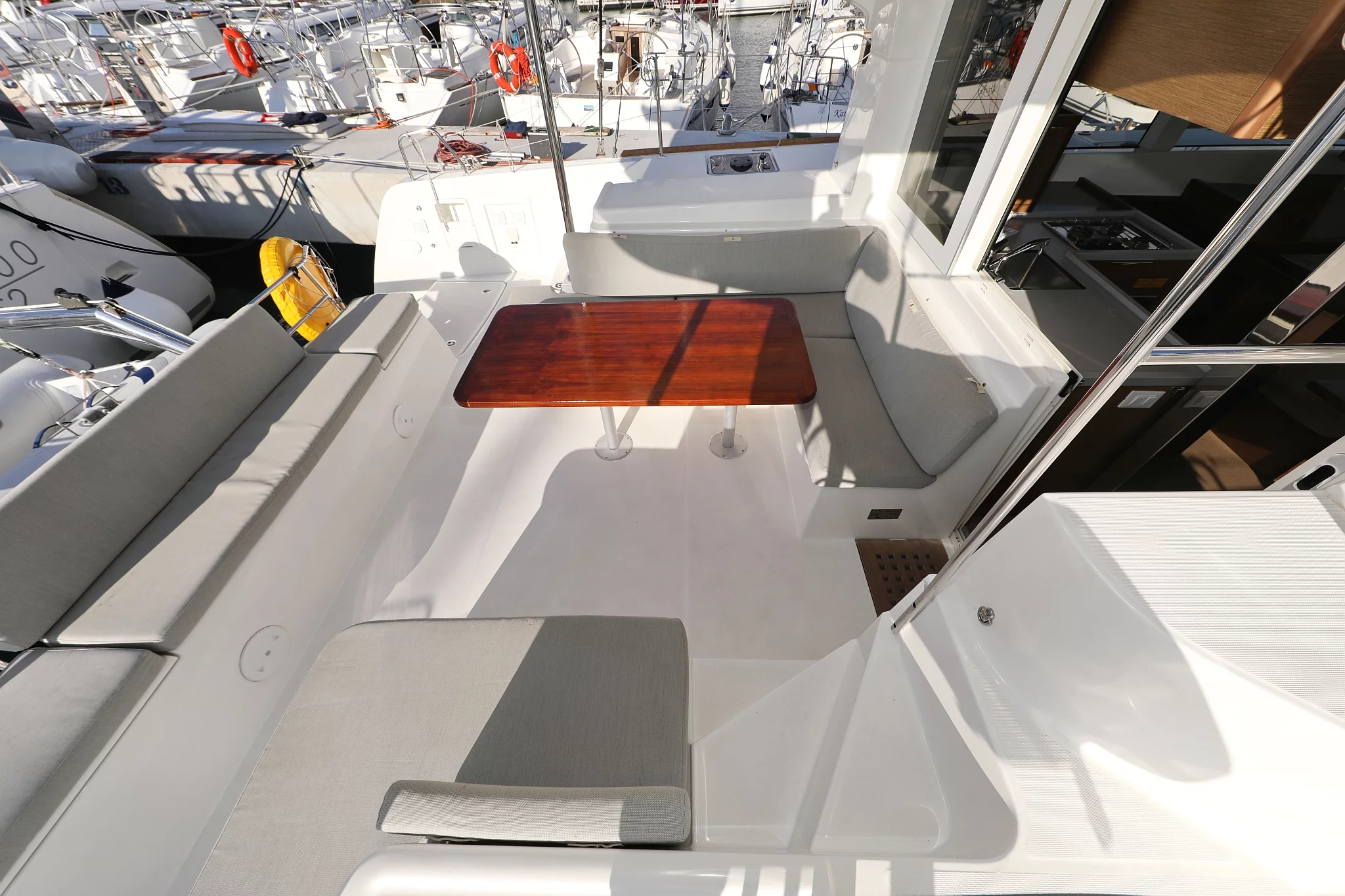 Lagoon 40 - 4 + 2 cab (La Luna)  - 7