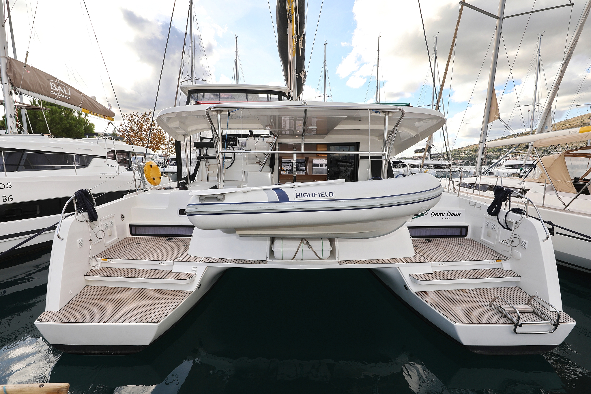 Photo #1 - Lagoon 42 - 4 + 2 cab. (Demi Doux) en Trogir - 44442