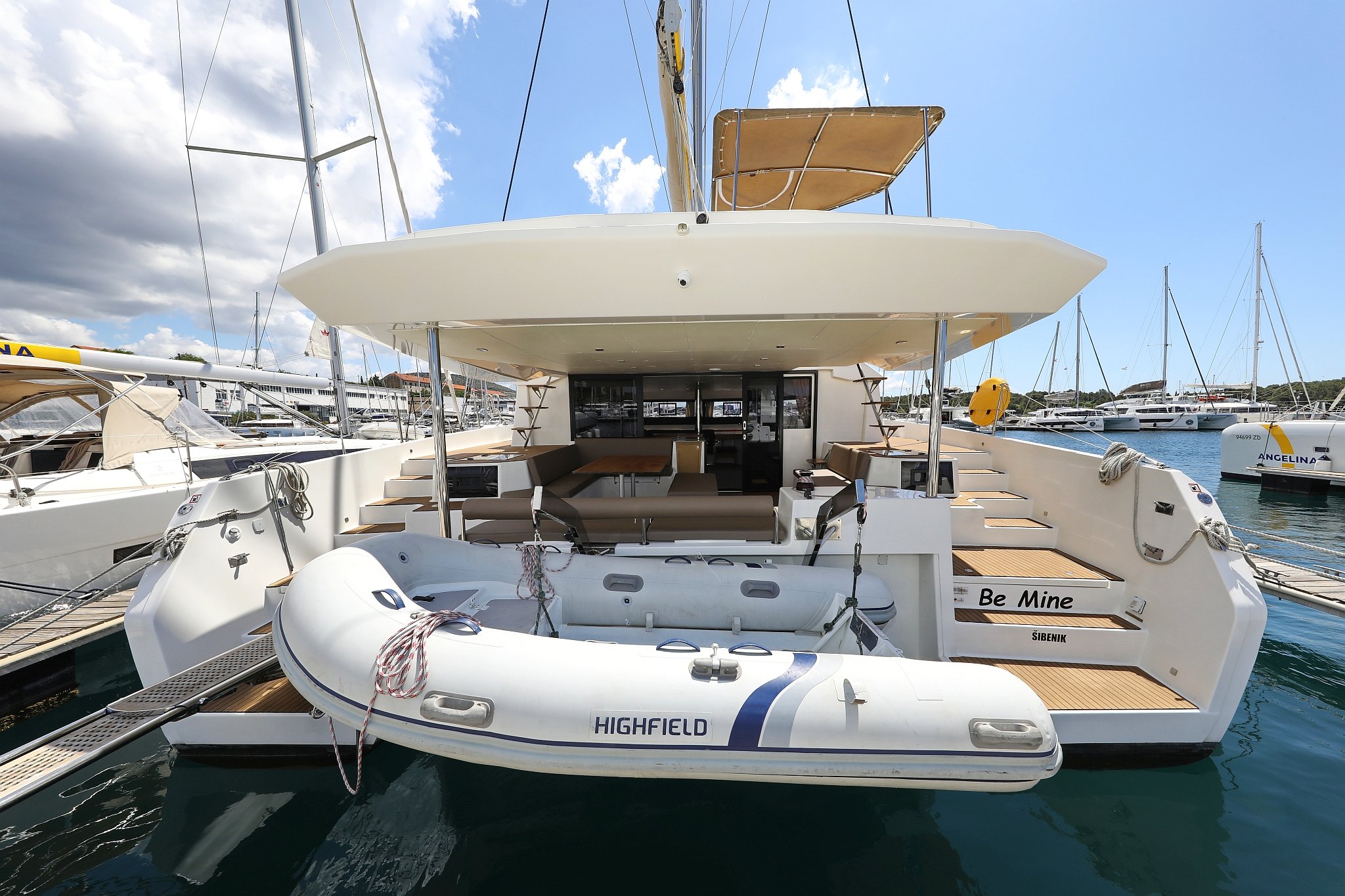 Photo #1 - Dufour 48 Catamaran - 5 + 1 cab. (Be Mine) en Sibenik - 44443