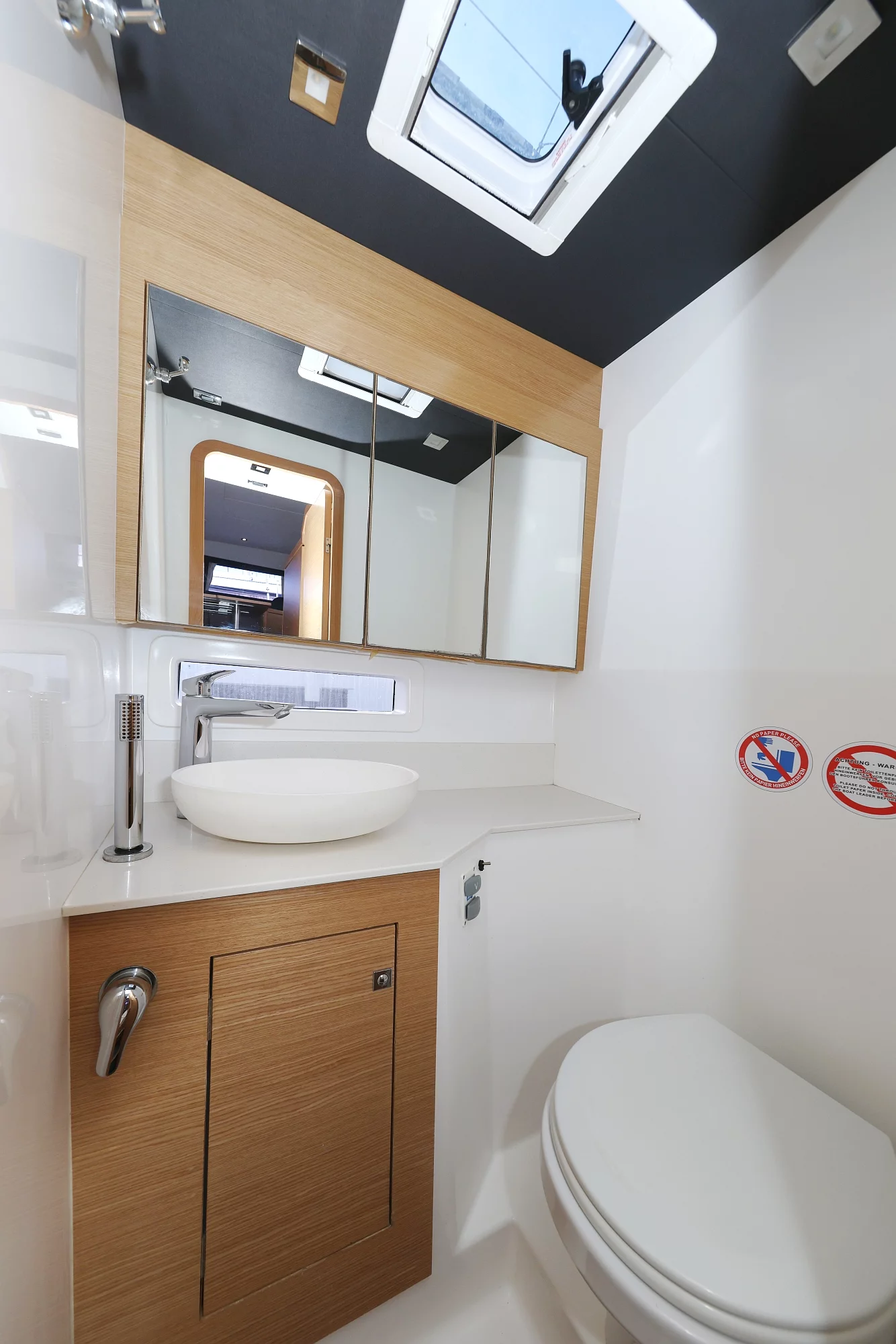 Dufour 48 Catamaran - 5 + 1 cab. (Make Me Yours)  - 34