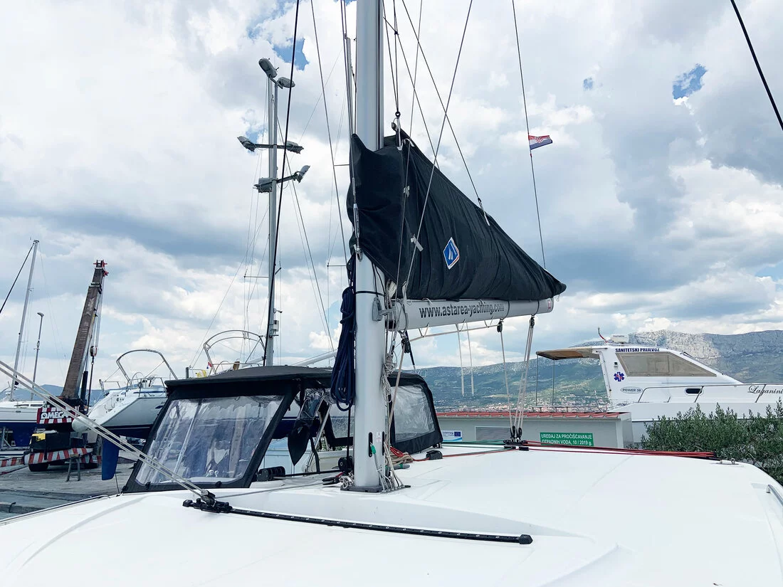 Lagoon 40 - 4 + 2 cab (Candy)  - 5