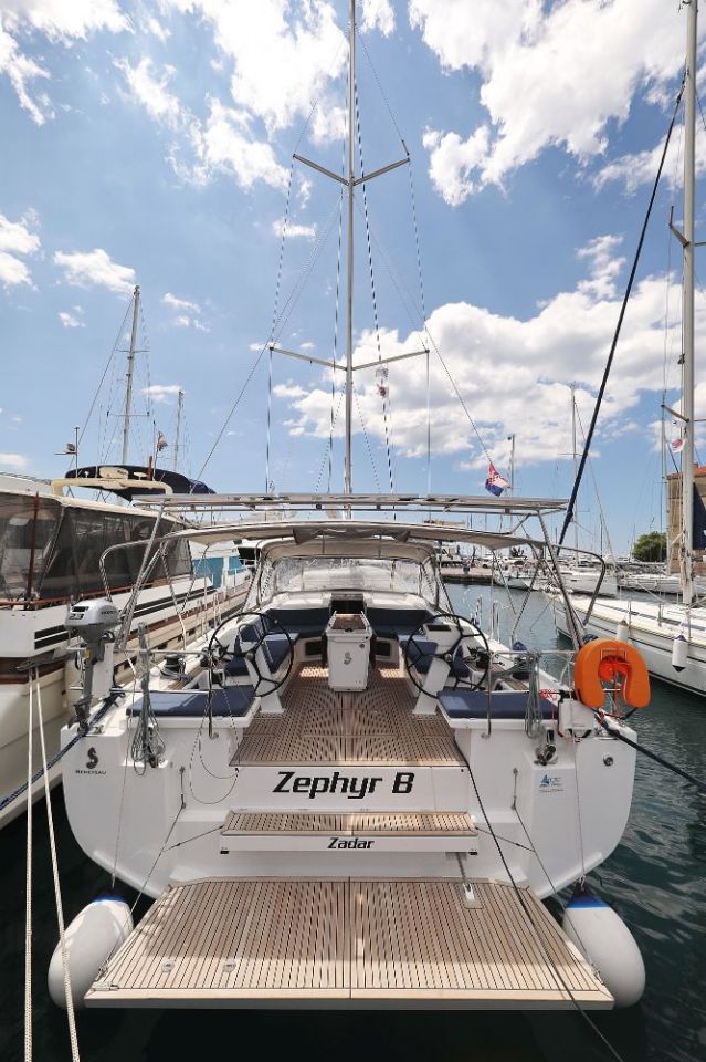 Photo #3 - Oceanis 51.1 - 5 + 1 cab. (Zephyr B) in Zara - 44469