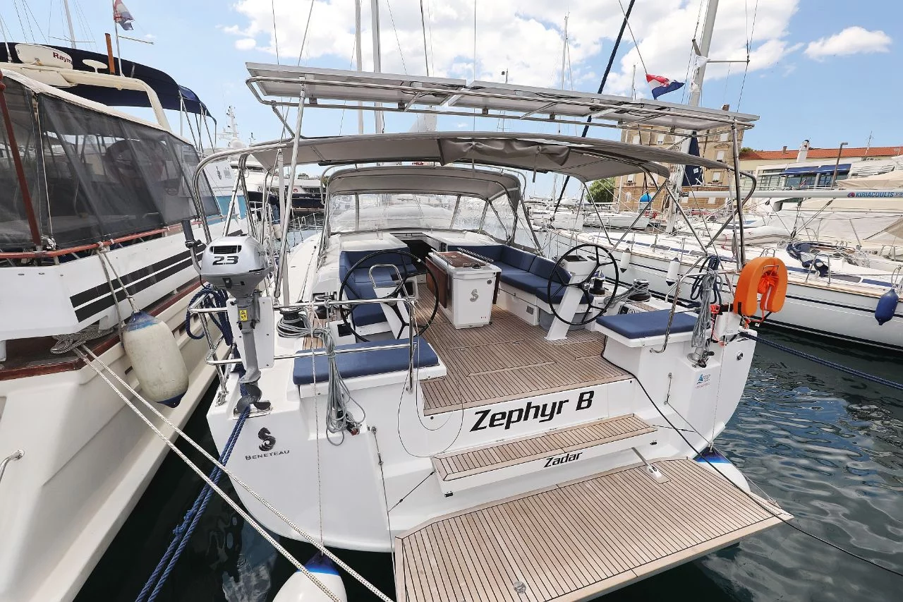 Oceanis 51.1 - 5 + 1 cab. (Zephyr B)  - 3