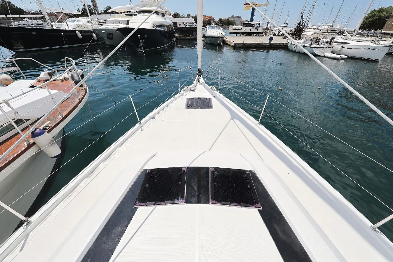 Oceanis 51.1 - 5 + 1 cab. (Zephyr B)  - 8