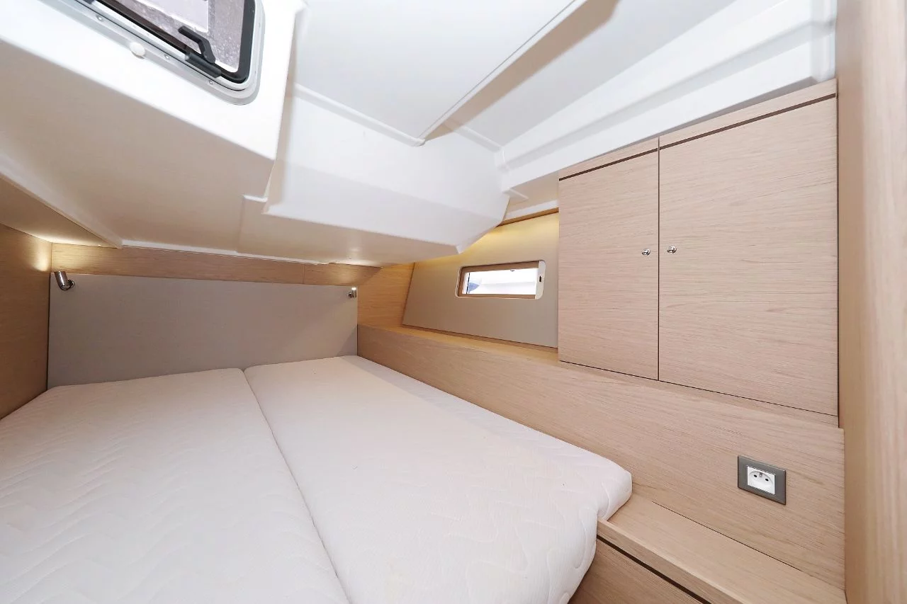 Oceanis 51.1 - 5 + 1 cab. (Zephyr B)  - 36