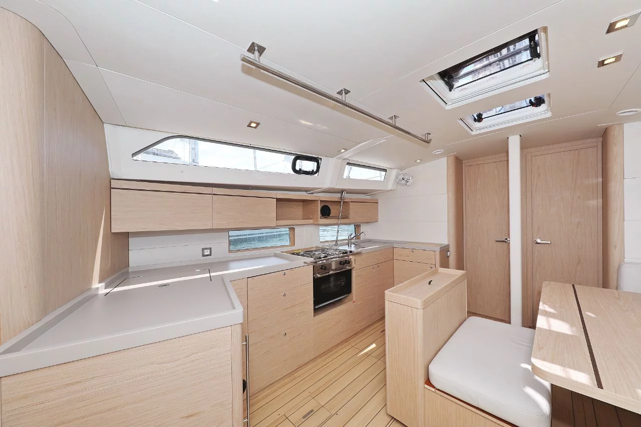 Oceanis 46.1 (Mr.White)  - 42
