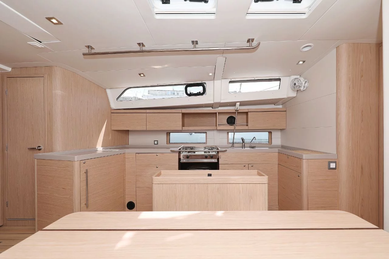 Oceanis 46.1 (Mr.White)  - 6