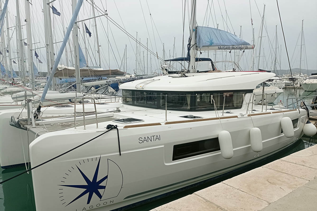 Photo #1 - Lagoon 40 - 4 + 2 cab (Santai) in Trogir - 44493