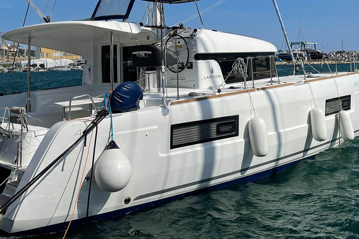 Photo #21 - Lagoon 40 - 4 + 2 cab (Santai) in Trogir - 44493