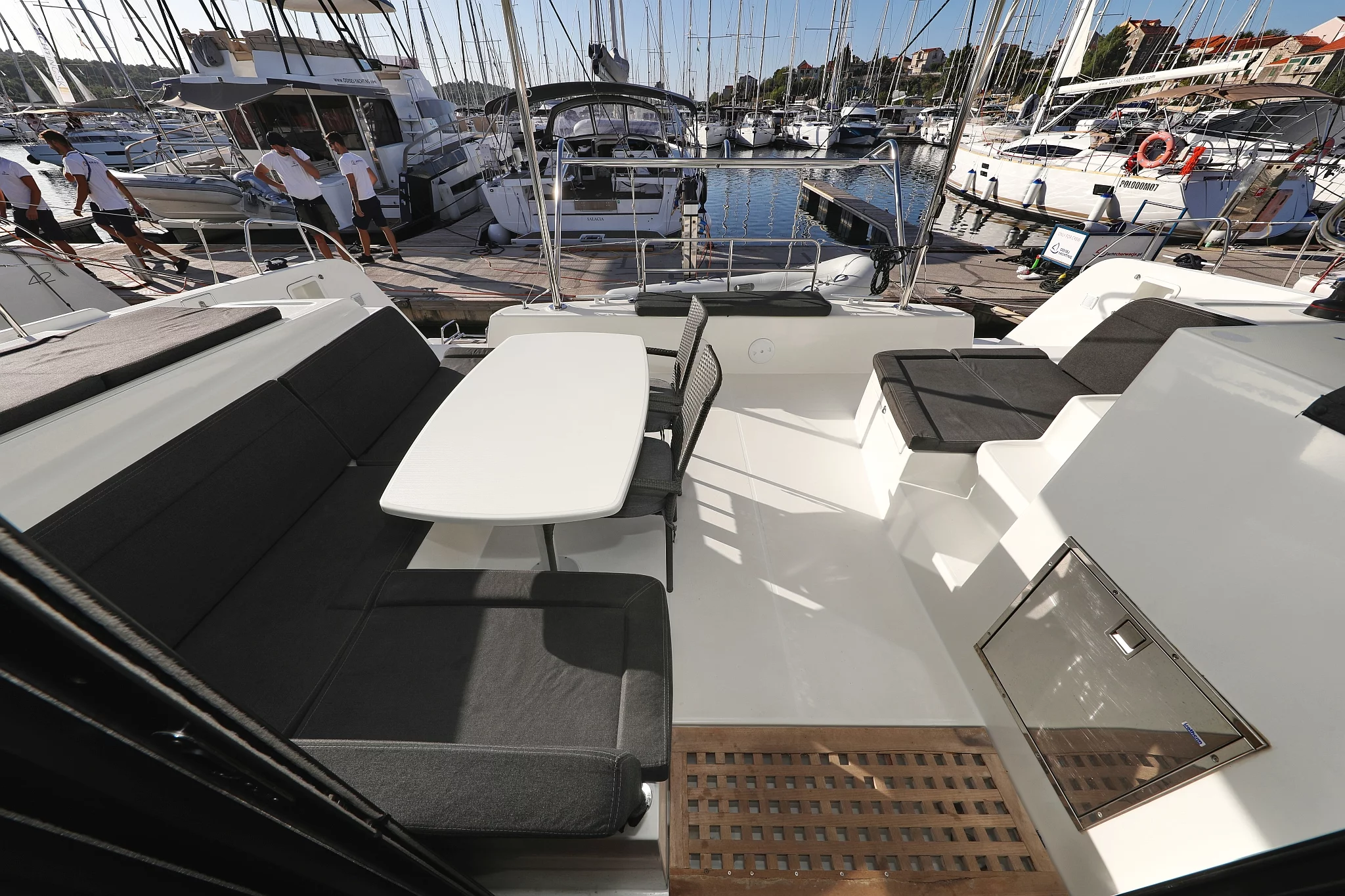 Lagoon 42 - 4 + 2 cab. (Sapphire)  - 35