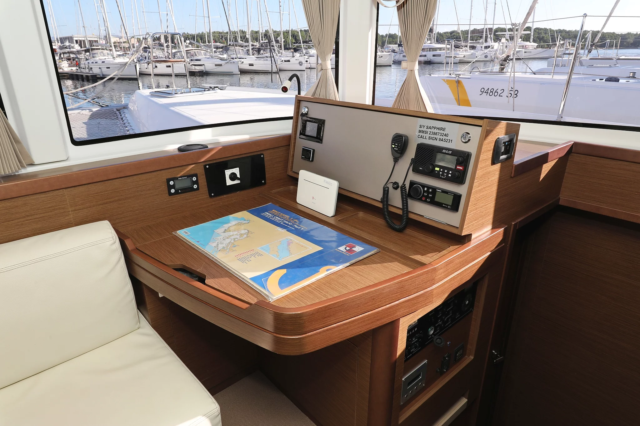 Lagoon 42 - 4 + 2 cab. (Sapphire)  - 47