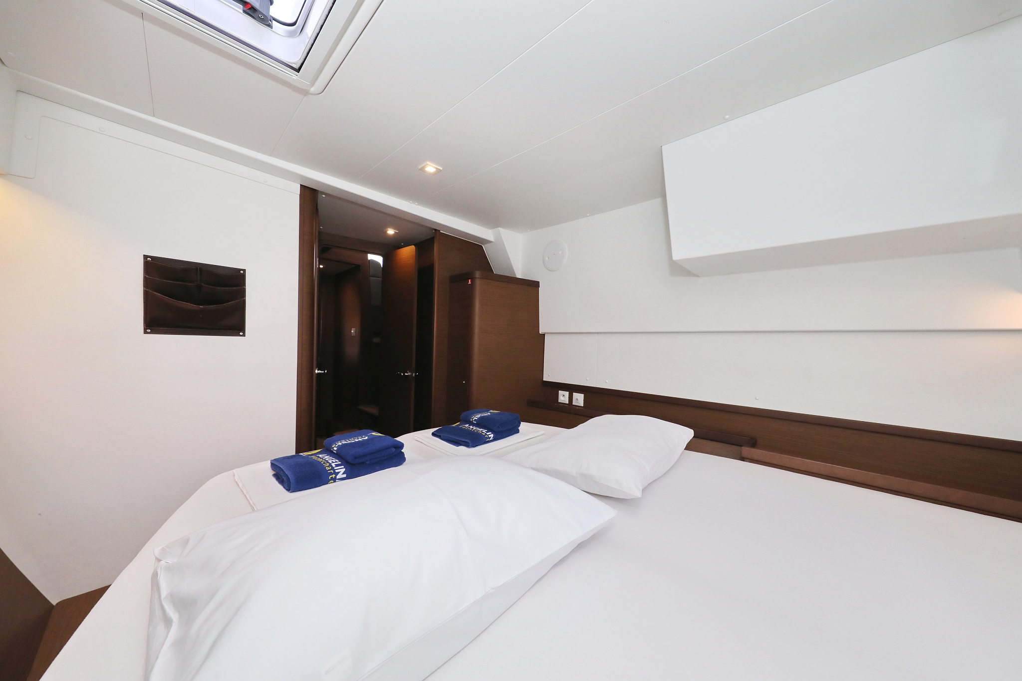 Photo #6 - Lagoon 42 - 4 + 2 cab. (Sapphire) in Sibenik - 44521