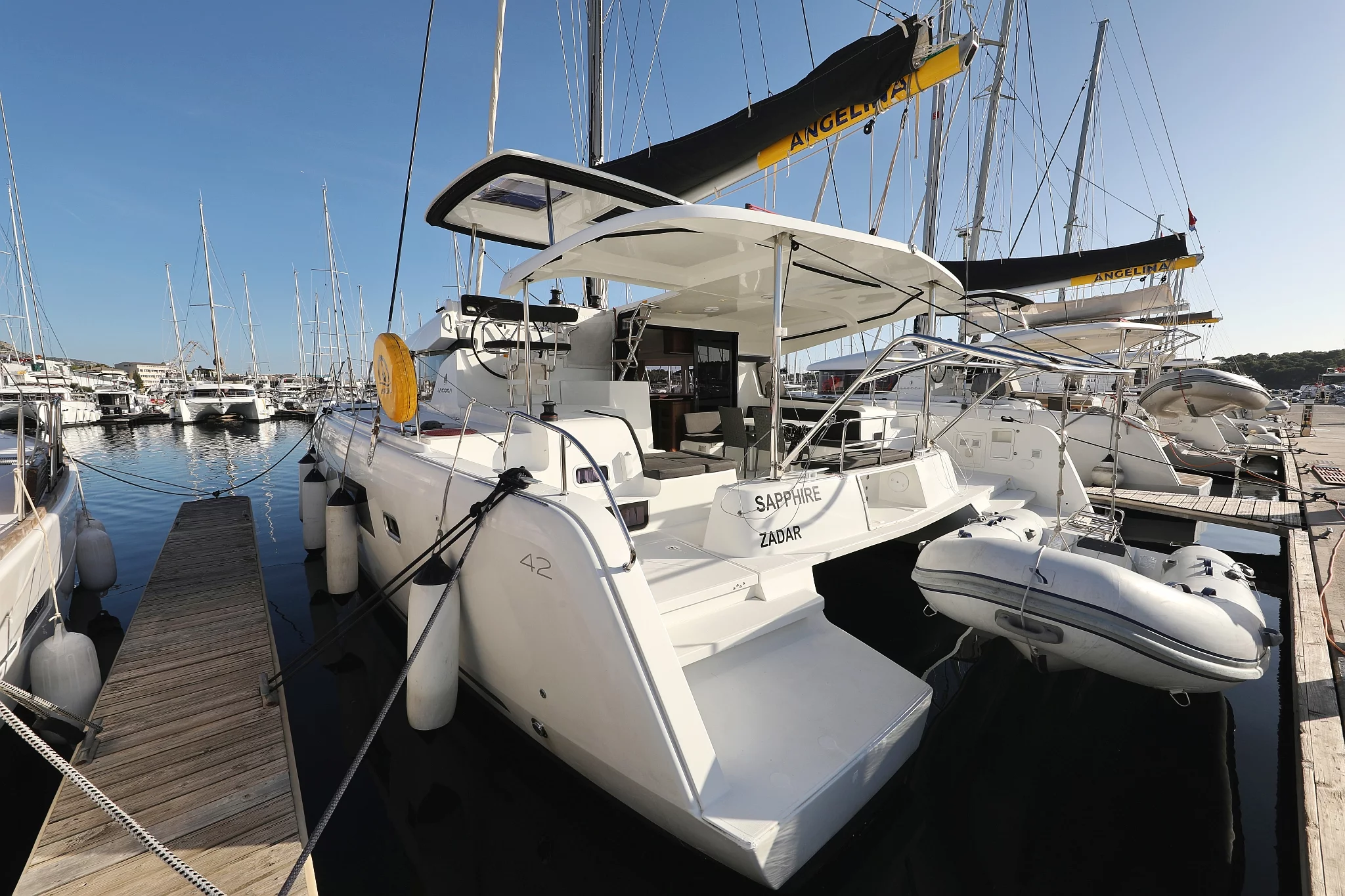 Lagoon 42 - 4 + 2 cab. (Sapphire)  - 28