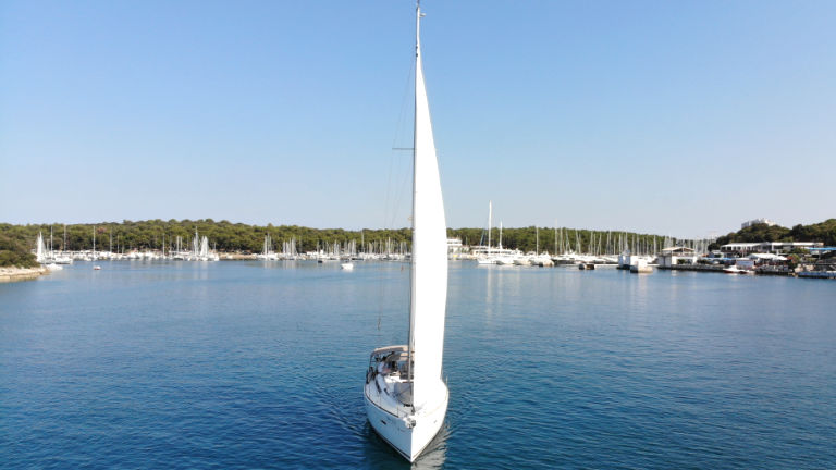 Photo #7 - Sun Odyssey 419 - 3 cab. (Mira) in Pula - 44523