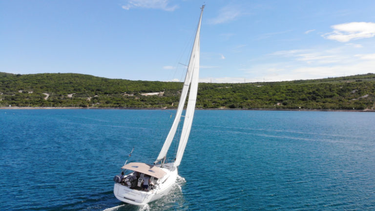 Photo #3 - Sun Odyssey 419 - 3 cab. (Happy Welcome) in Krk - 44529
