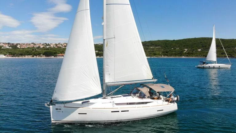 Sun Odyssey 419 - 3 cab. (Happy Welcome)  - 3