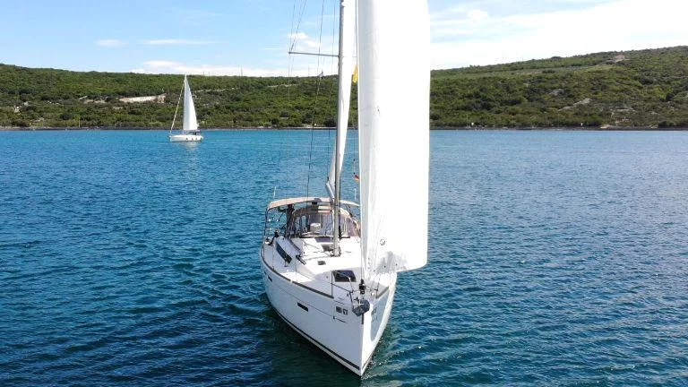 Sun Odyssey 419 - 3 cab. (Happy Welcome)  - 6