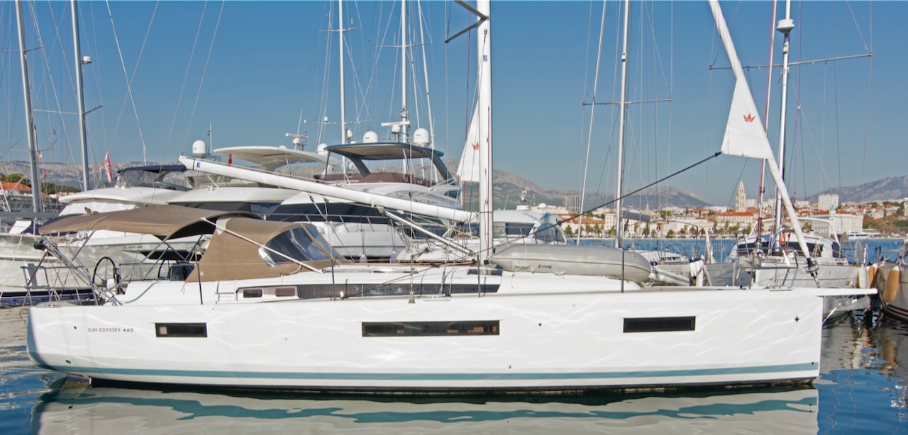 Photo #3 - Sun Odyssey 440 - 3 cab. (Carlyle) in Split - 44532