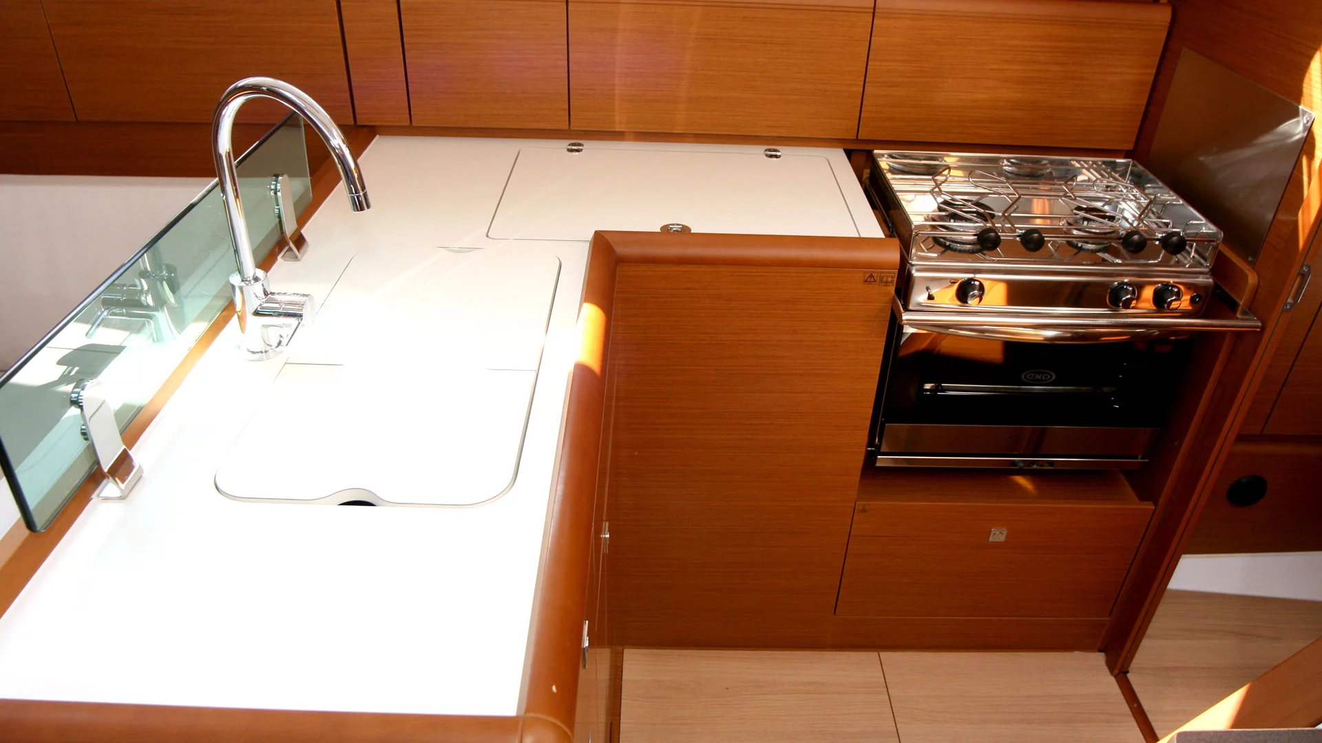 Sun Odyssey 389 - 2 cab. (Tara)  - 10