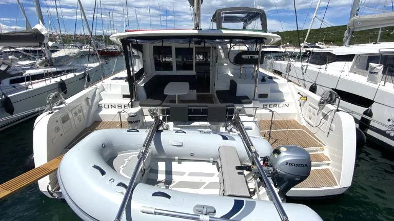 Lagoon 40 - 4 + 1 cab. (Sunset)  - 2